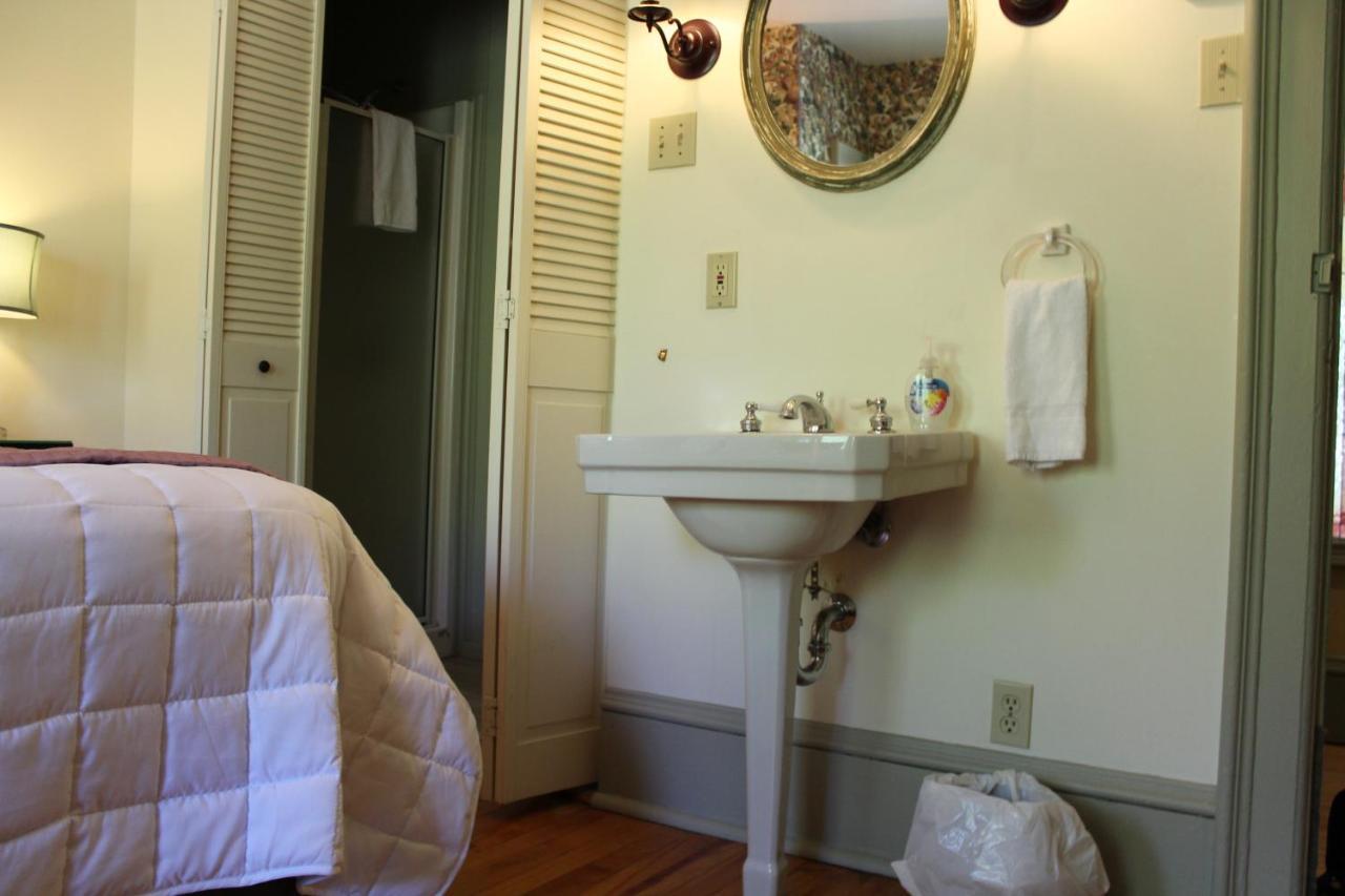 La Belle Victorienne Otel Magog Dış mekan fotoğraf