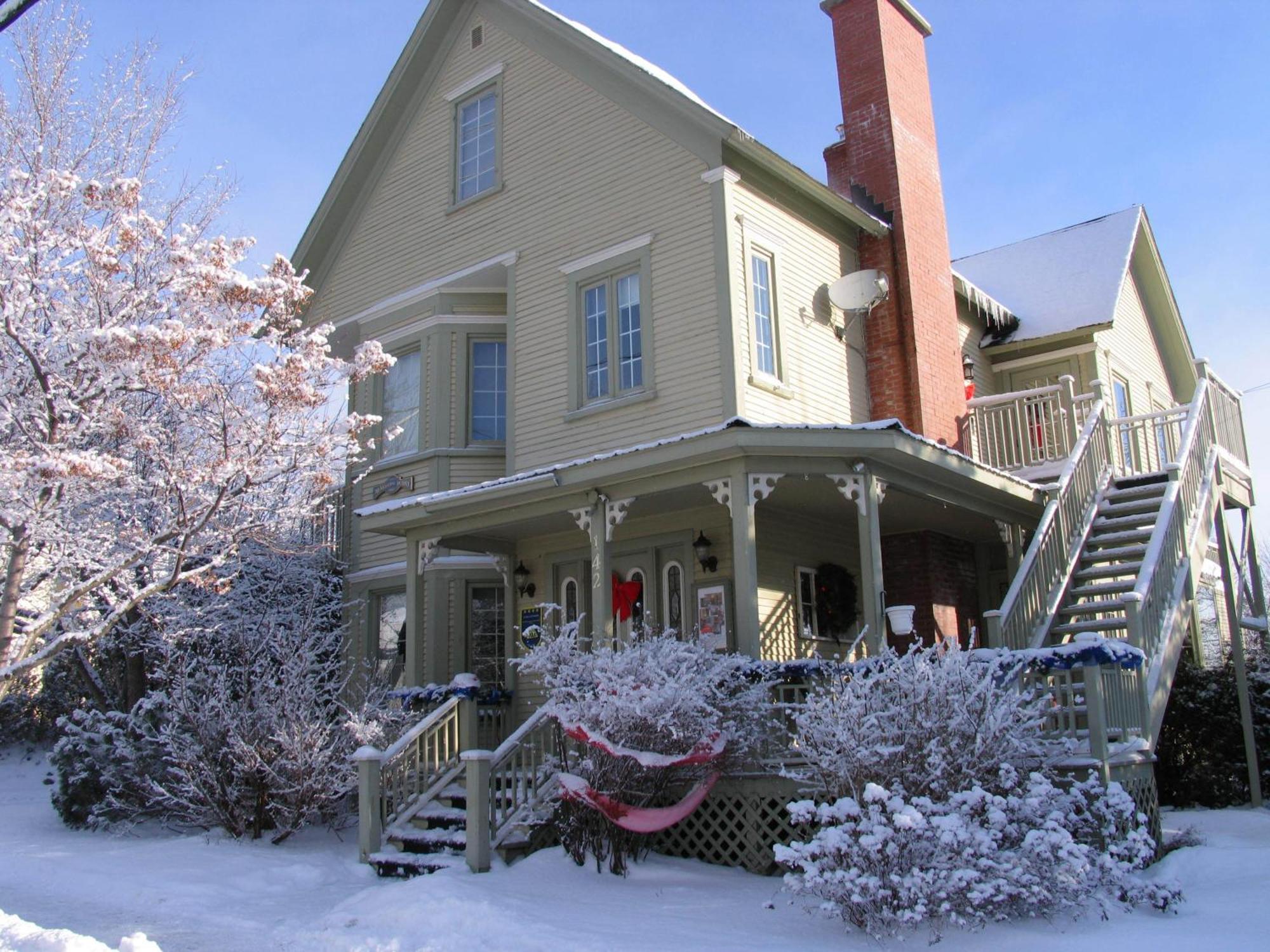 La Belle Victorienne Otel Magog Dış mekan fotoğraf