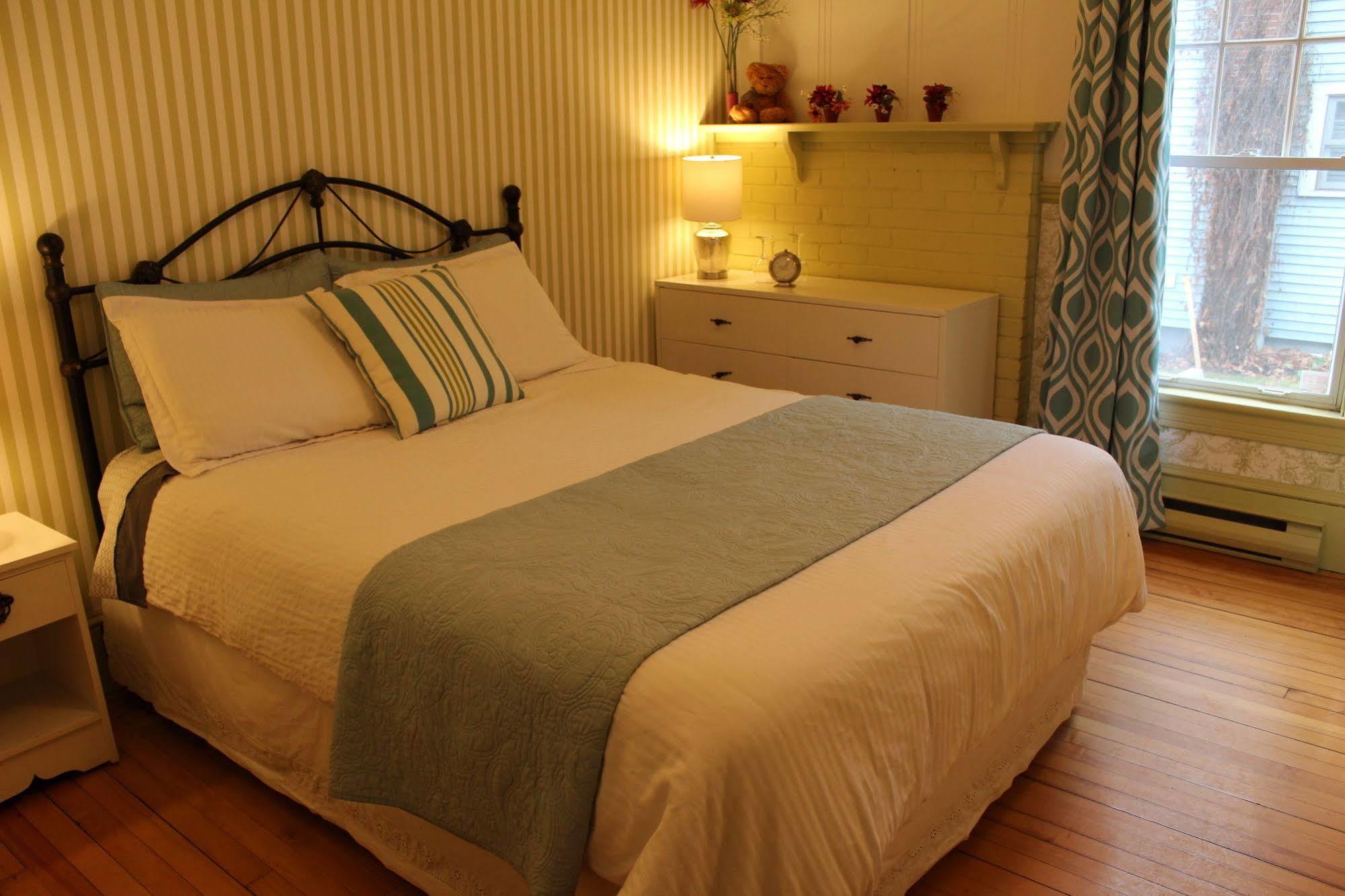 La Belle Victorienne Otel Magog Dış mekan fotoğraf