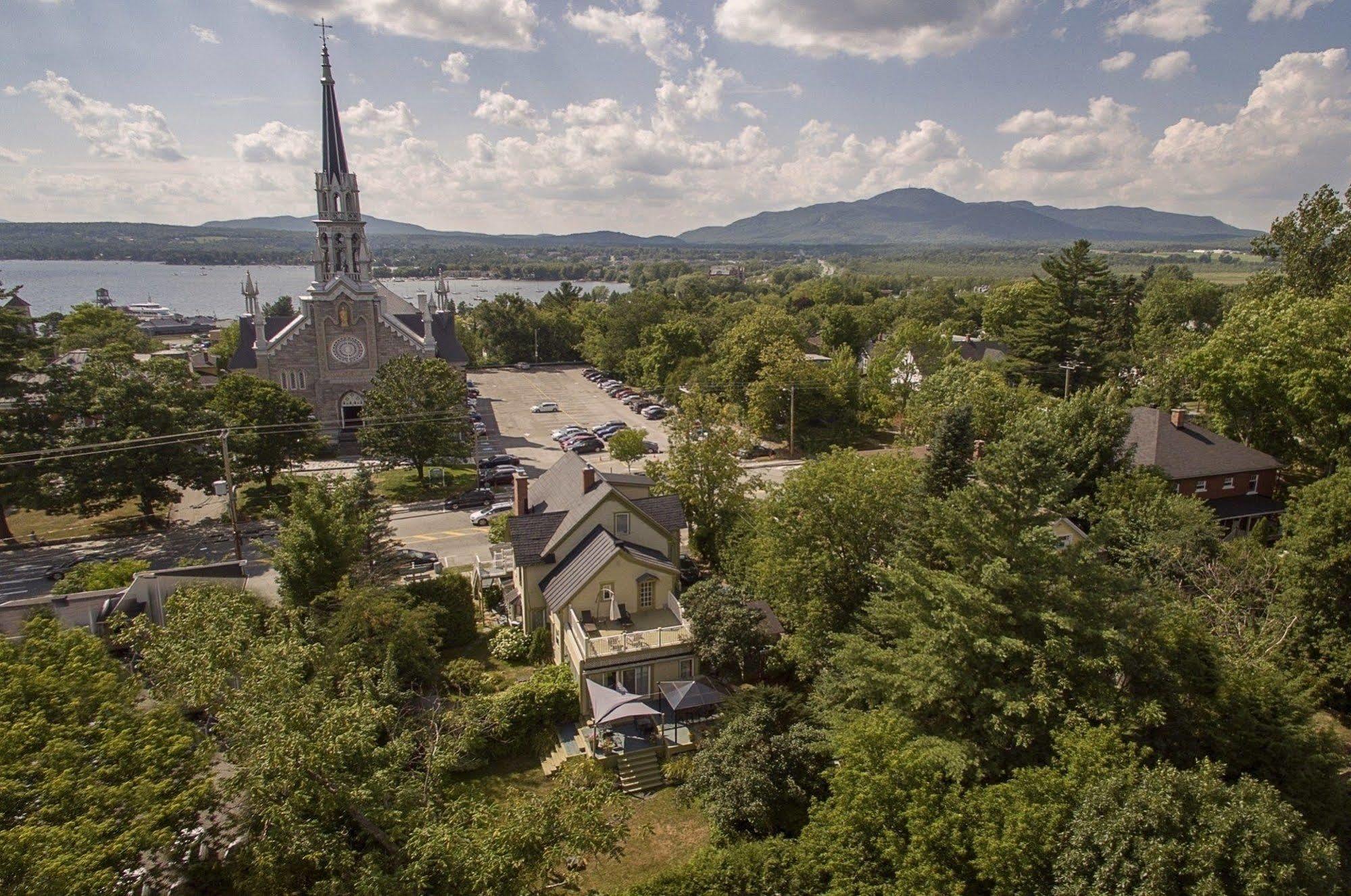 La Belle Victorienne Otel Magog Dış mekan fotoğraf