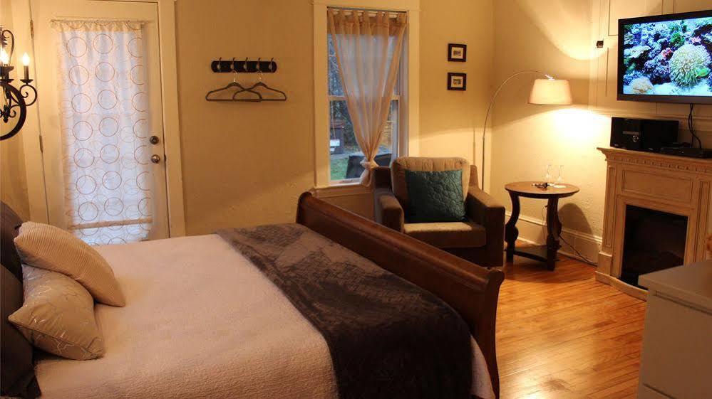 La Belle Victorienne Otel Magog Dış mekan fotoğraf